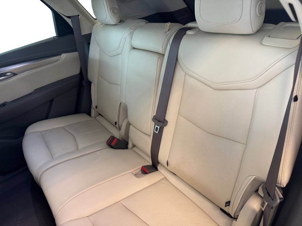 Used 2019 Cadillac XT5 Luxury AWD/4WD image 16