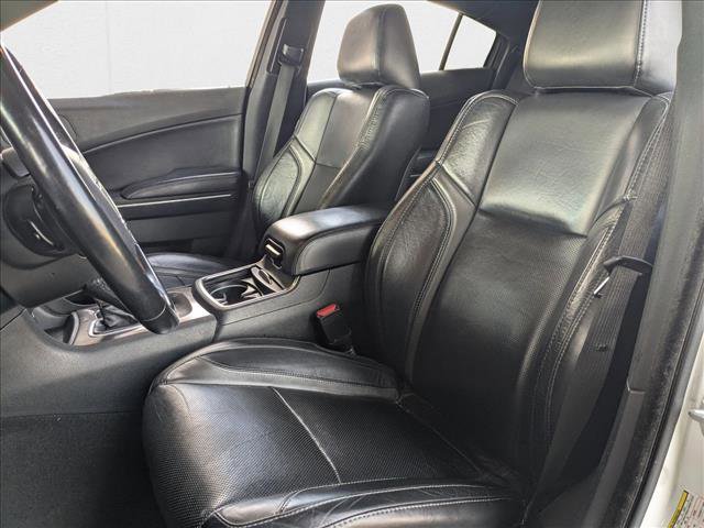 Used 2020 Dodge Charger SXT w/ Leather Interior Group image 17