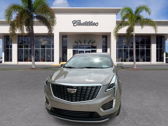Certified 2023 Cadillac XT5 Premium Luxury FWD image 4