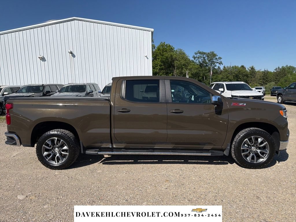 Used 2023 Chevrolet Silverado 1500 LT AWD/4WD image 6