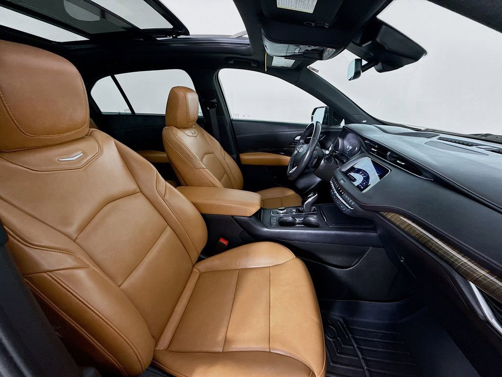 Used 2023 Cadillac XT4 Sport w/ Sun And Sound Package image 32