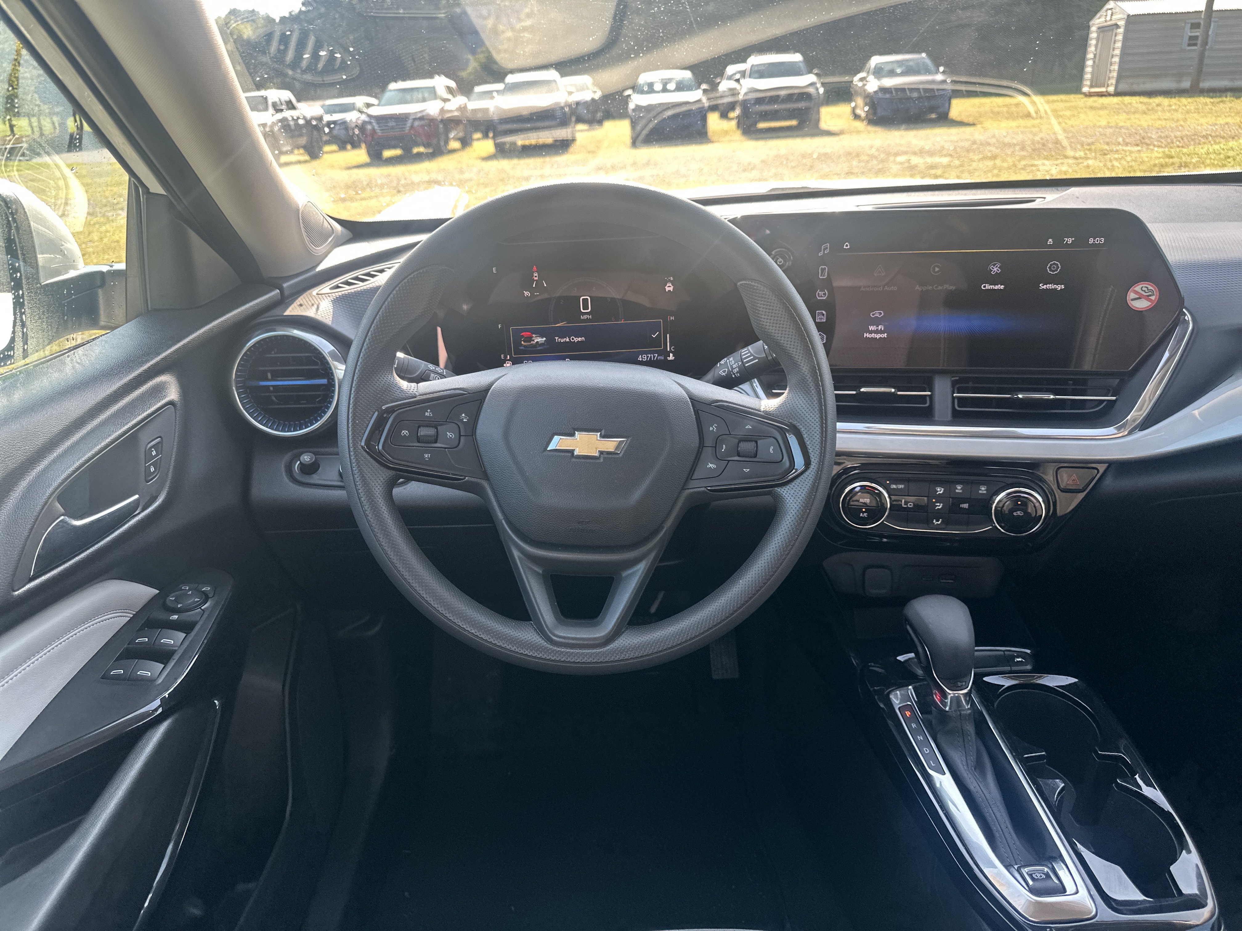 Used 2025 Chevrolet Trax LT FWD image 23