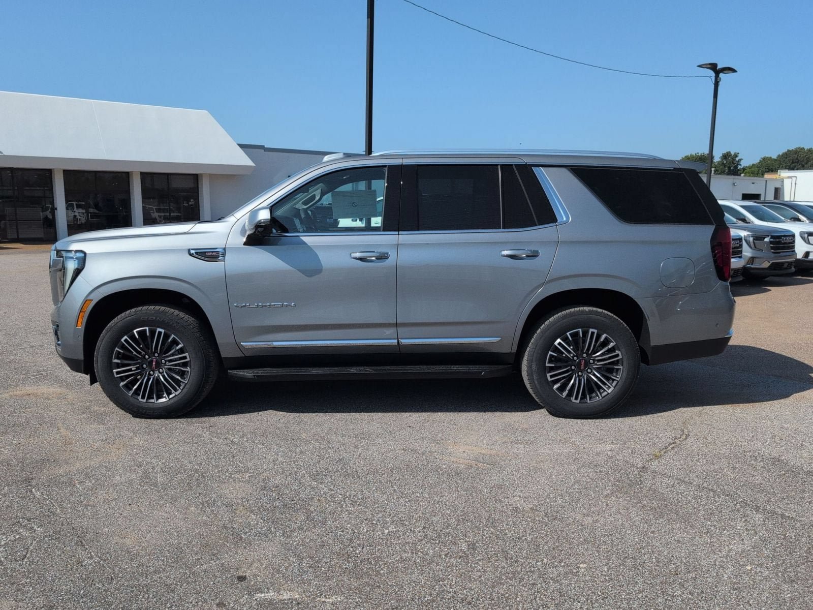 New 2026 GMC Yukon Elevation AWD/4WD image 2