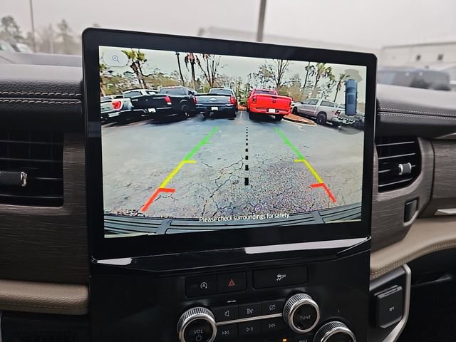 Used 2024 Ford Expedition Limited image 27