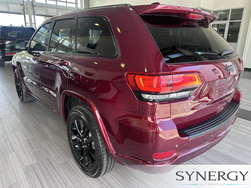 Used 2020 Jeep Grand Cherokee Altitude RWD image 9