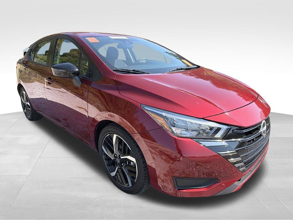 Used 2025 Nissan Versa SR FWD image 49