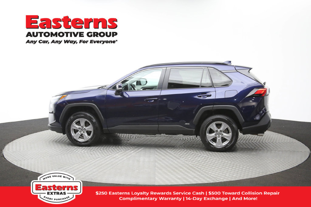 Used 2024 Toyota RAV4 XLE AWD/4WD image 60