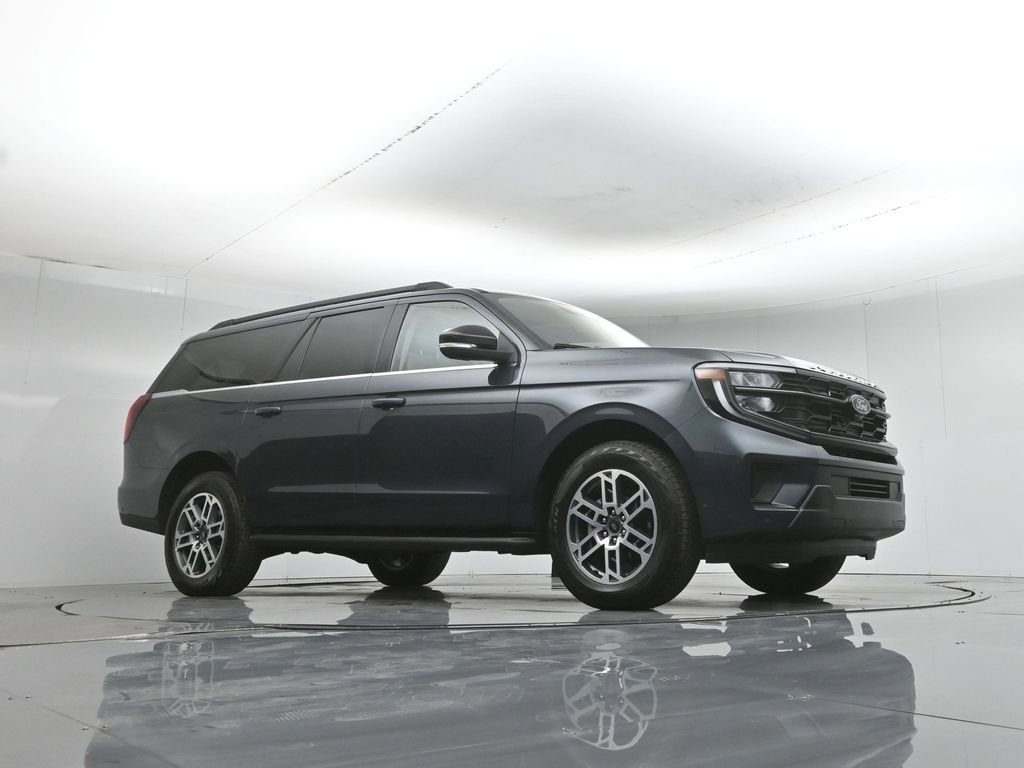 Used 2025 Ford Expedition Max Active AWD/4WD image 4