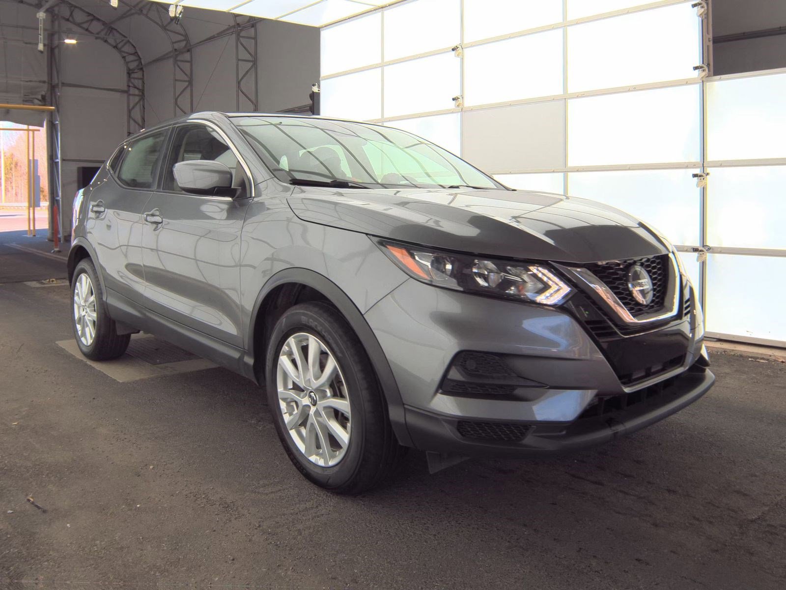 Used 2021 Nissan Rogue Sport S image 4