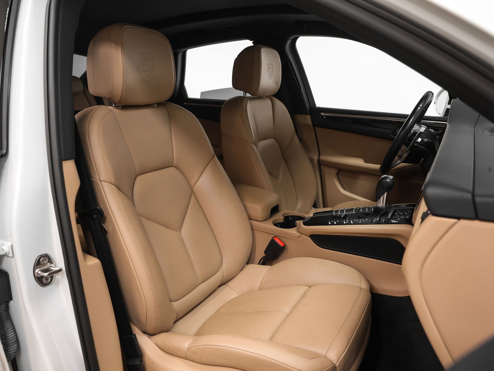 Certified 2021 Porsche Macan S image 24