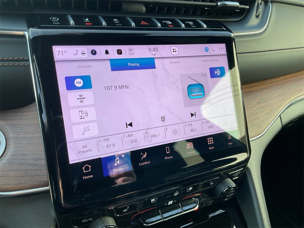 Used 2025 Jeep Grand Cherokee Summit image 21