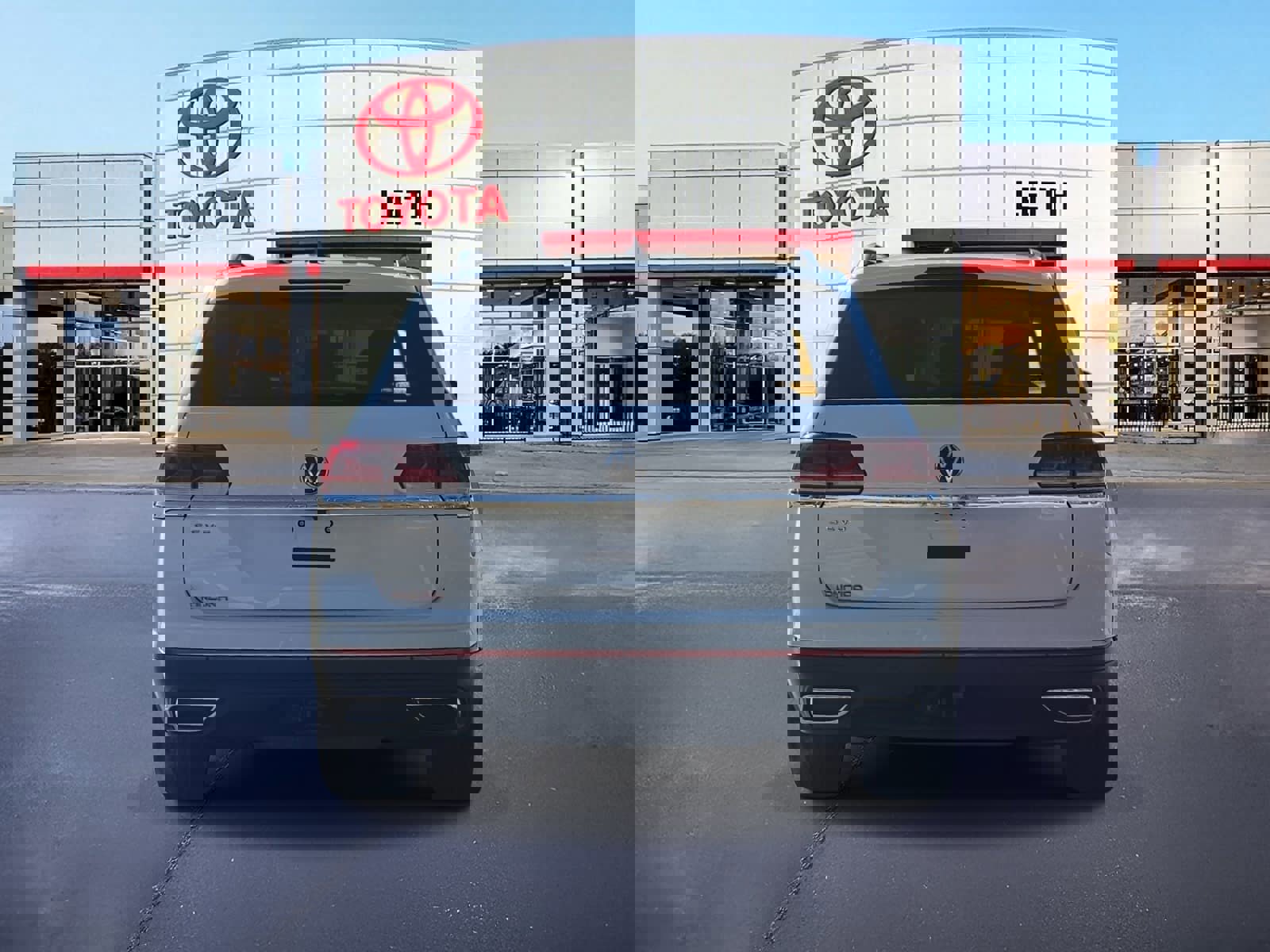 Used 2023 Volkswagen Atlas SE image 6