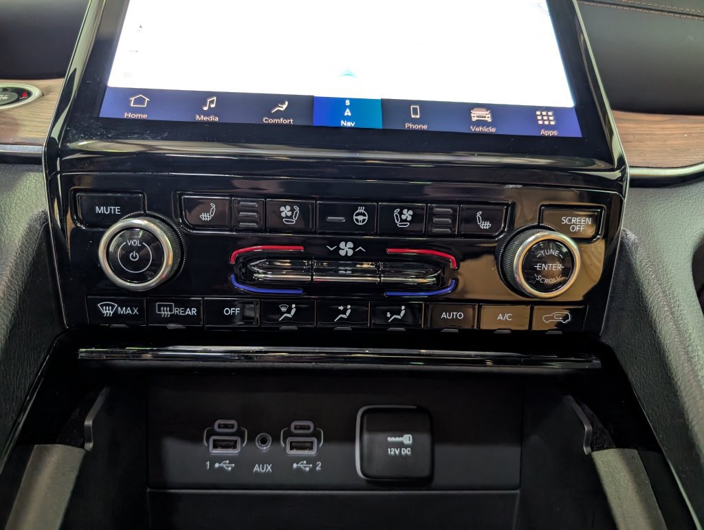 Used 2022 Jeep Grand Cherokee Summit AWD/4WD image 23