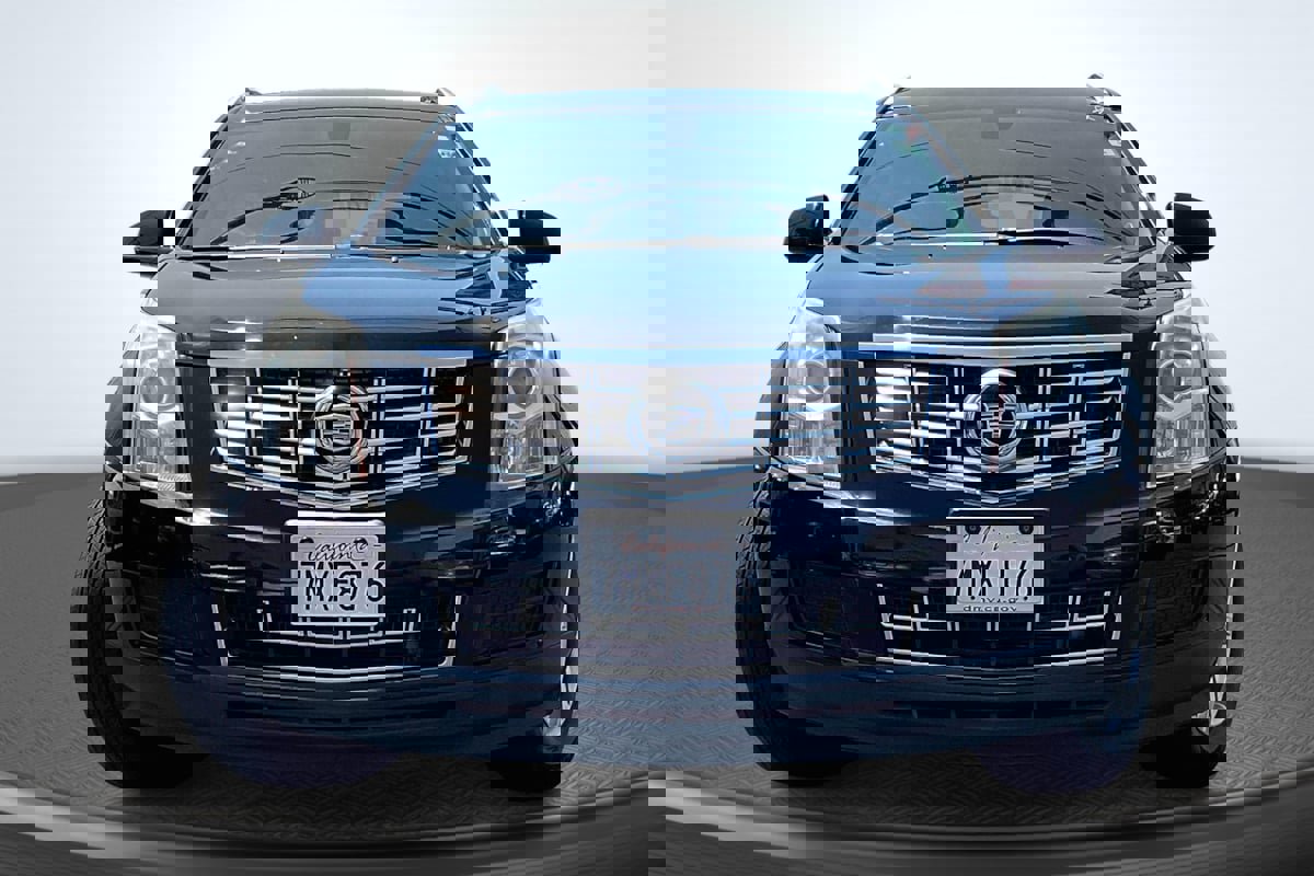 Used 2016 Cadillac SRX Luxury image 3