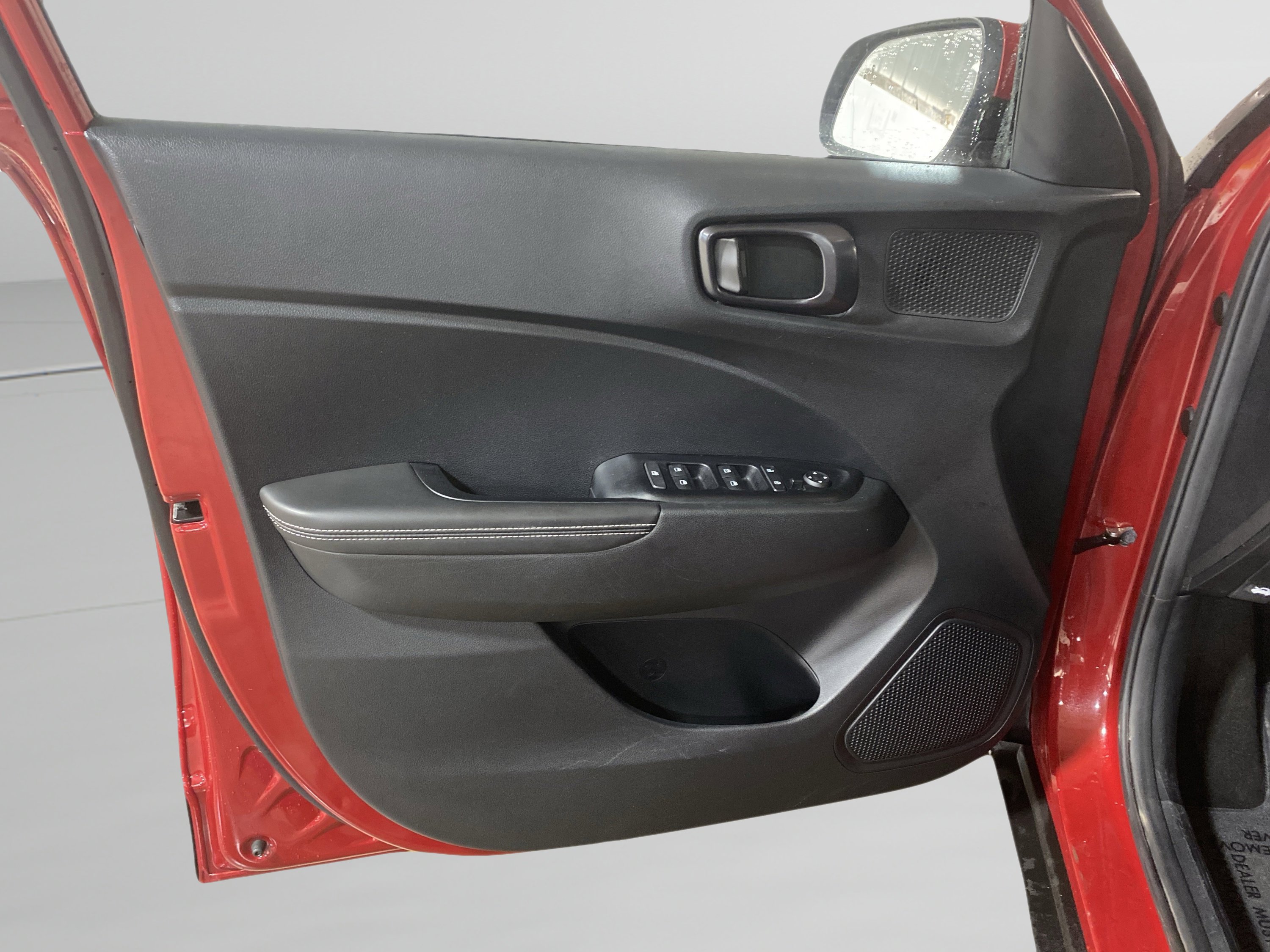 Used 2023 Hyundai Venue Limited w/ Cargo Package image 13