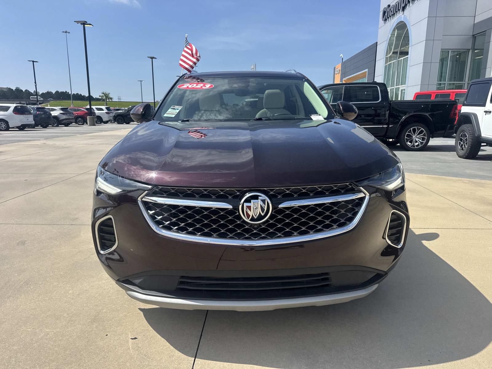 Used 2023 Buick Envision Avenir AWD/4WD image 2