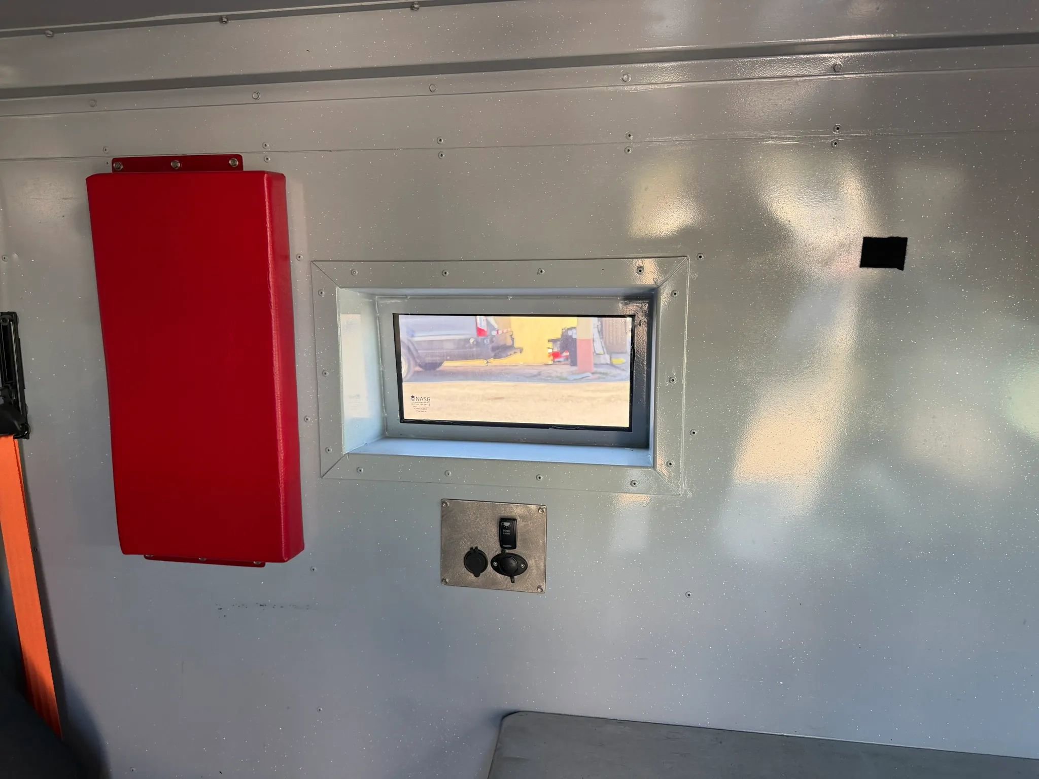 Used 2020 Ford Transit 250 Medium Roof w/ Interior Upgrade Package image 10