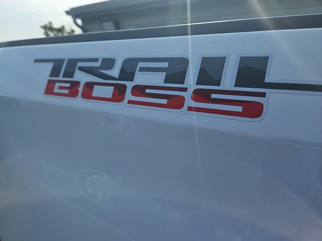 Used 2022 Chevrolet Silverado 1500 LT Trail Boss w/ Convenience Package II image 5