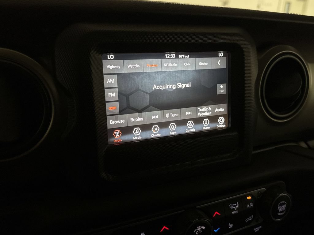 Used 2021 Jeep Gladiator Sport AWD/4WD image 14