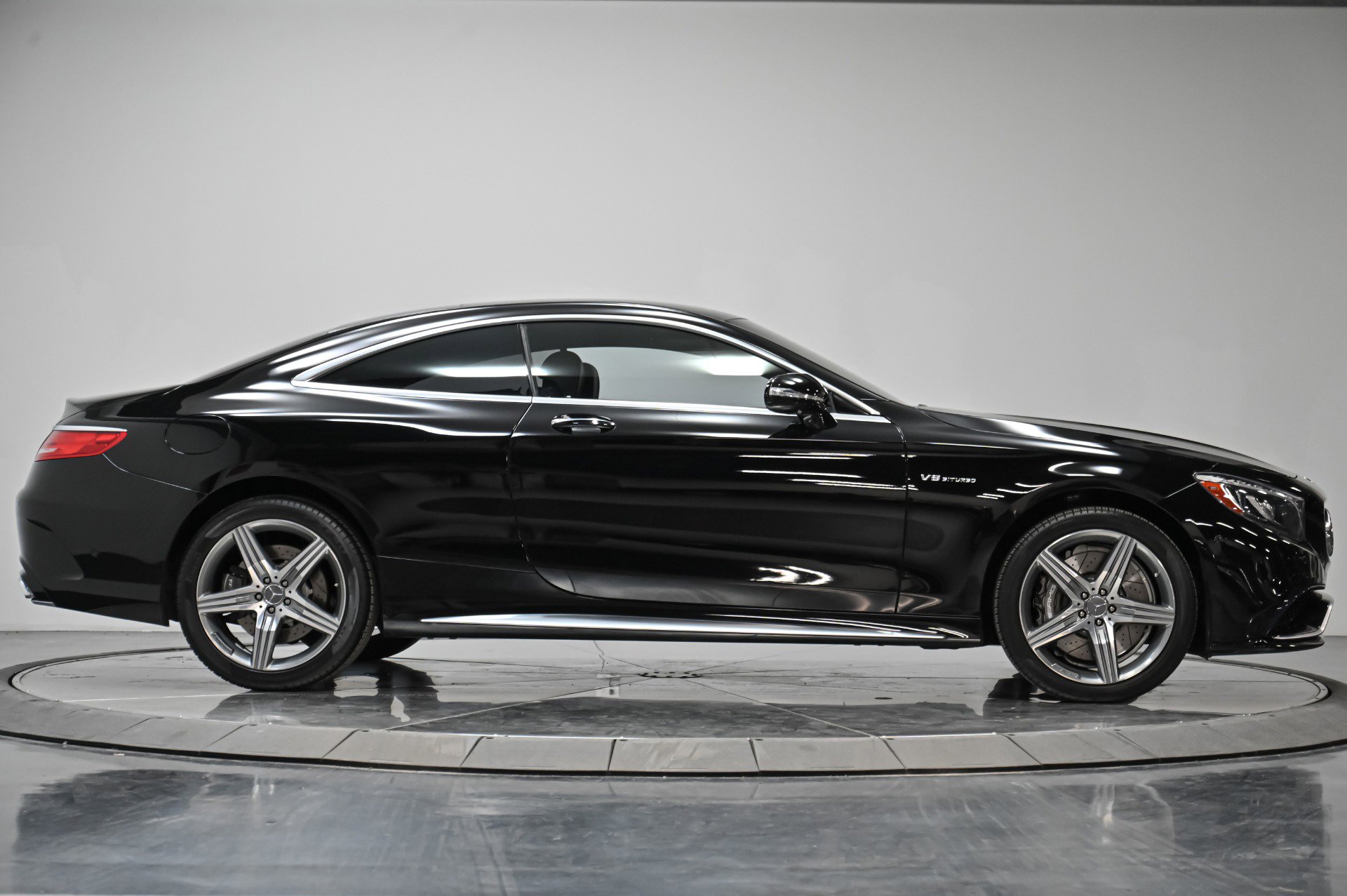 Used 2016 Mercedes-Benz S 63 AMG 4MATIC Coupe image 13
