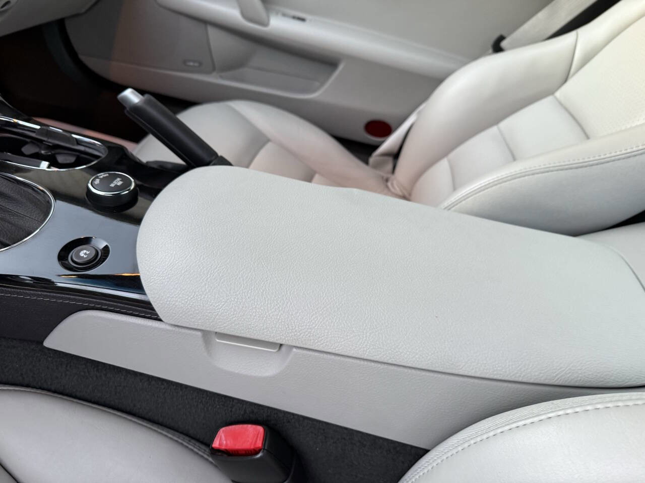 Used 2008 Chevrolet Corvette Coupe w/ Preferred Equipment Group image 88