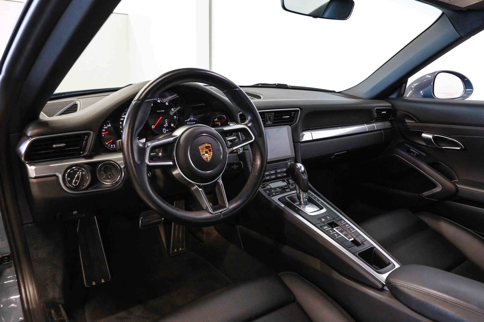 Used 2017 Porsche 911 Carrera image 32