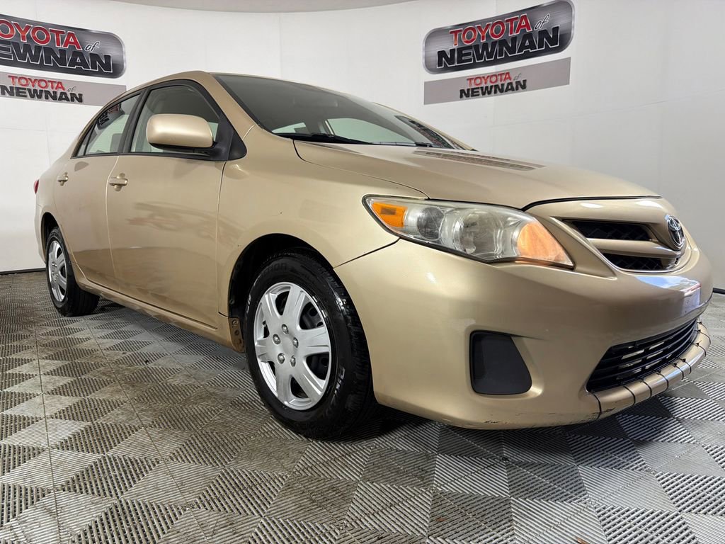 Used 2011 Toyota Corolla LE FWD image 1