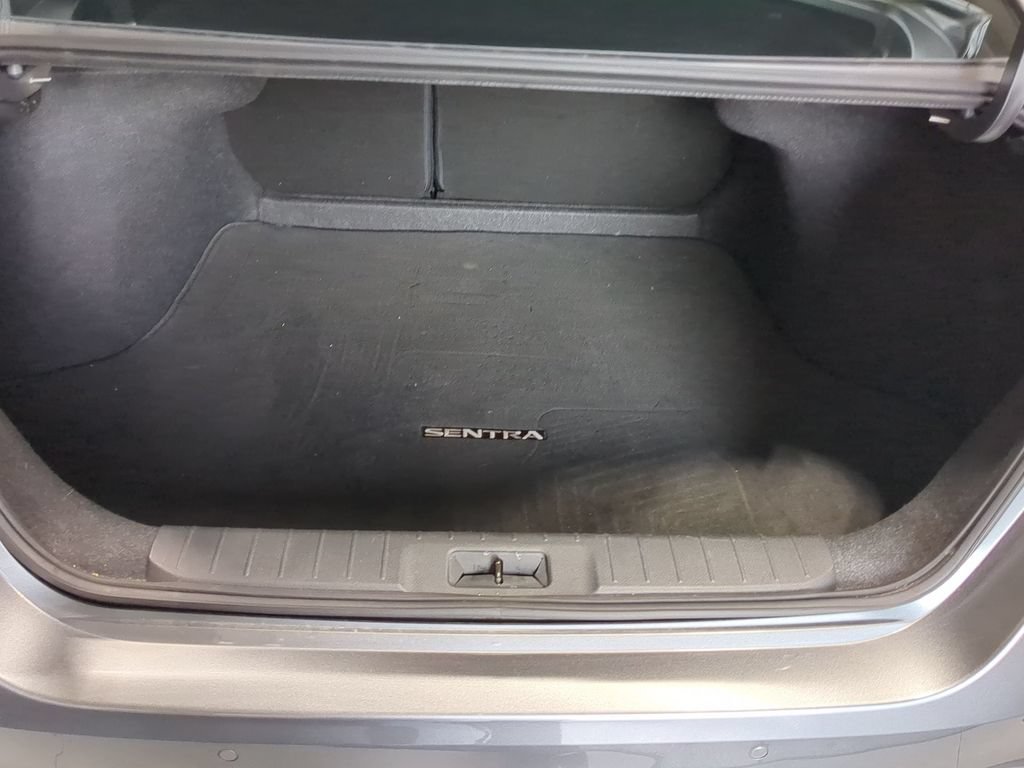 Used 2020 Nissan Sentra SR FWD image 35