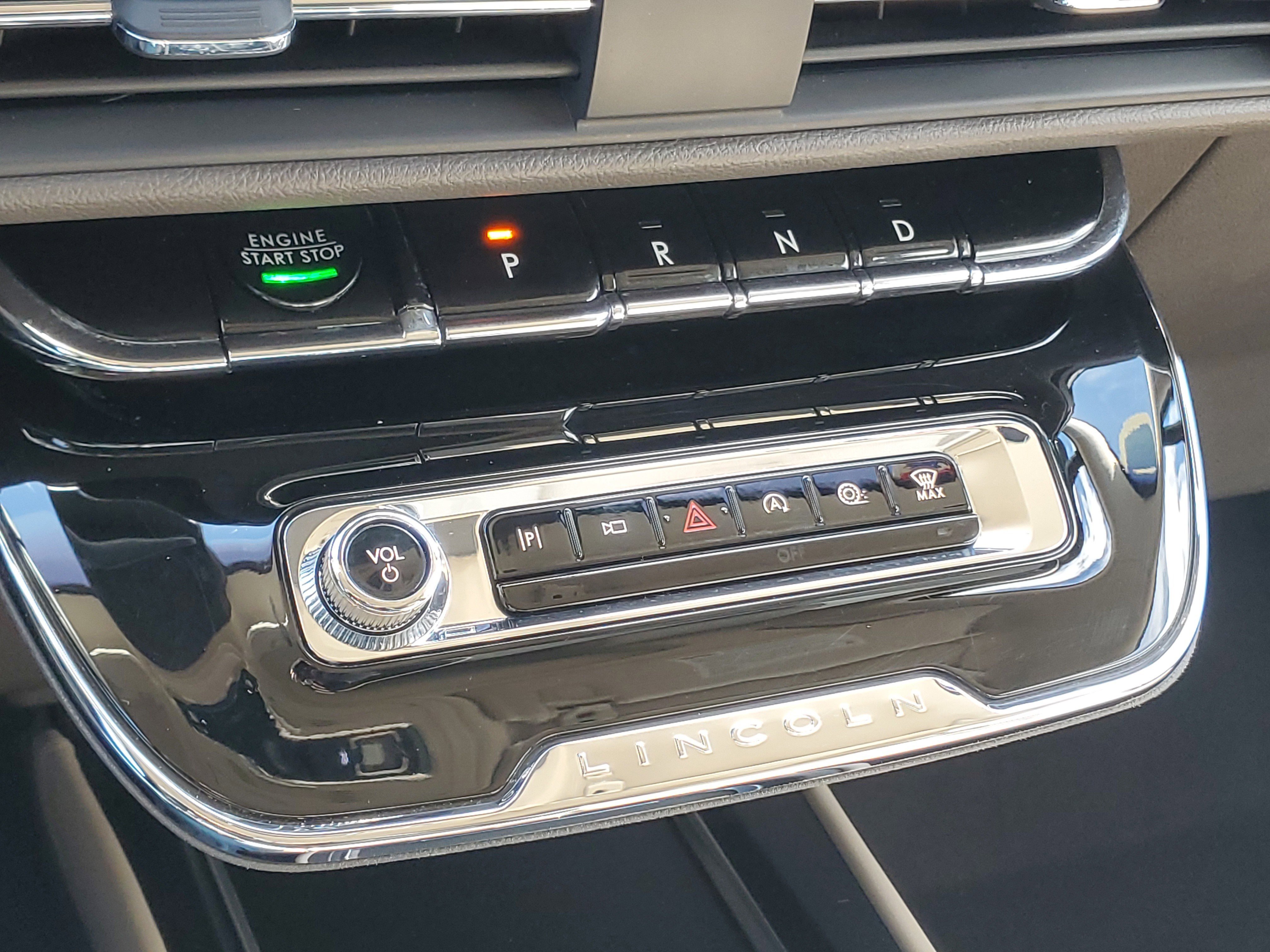 Certified 2024 Lincoln Corsair Reserve w/ Equipment Group 202A AWD/4WD image 18