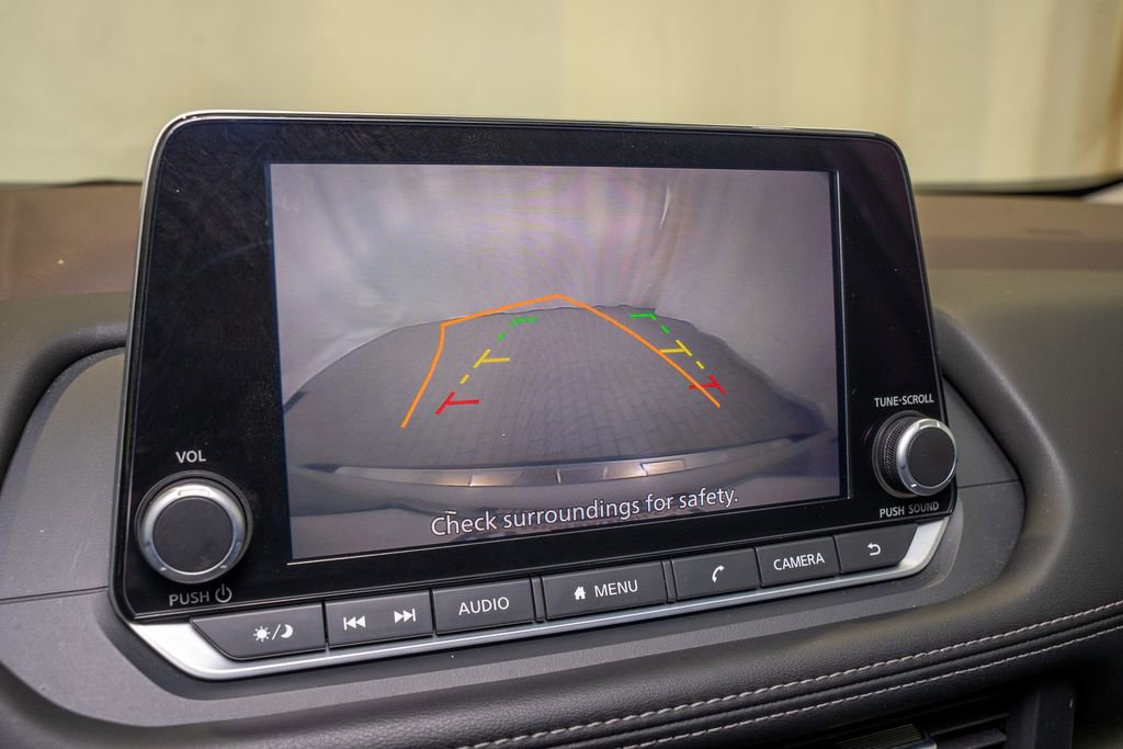 Used 2023 Nissan Rogue SV w/ SV Premium B Package image 15