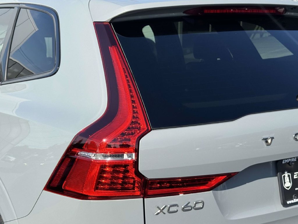 Used 2024 Volvo XC60 B5 Core w/ Protection Package Premier AWD/4WD image 8