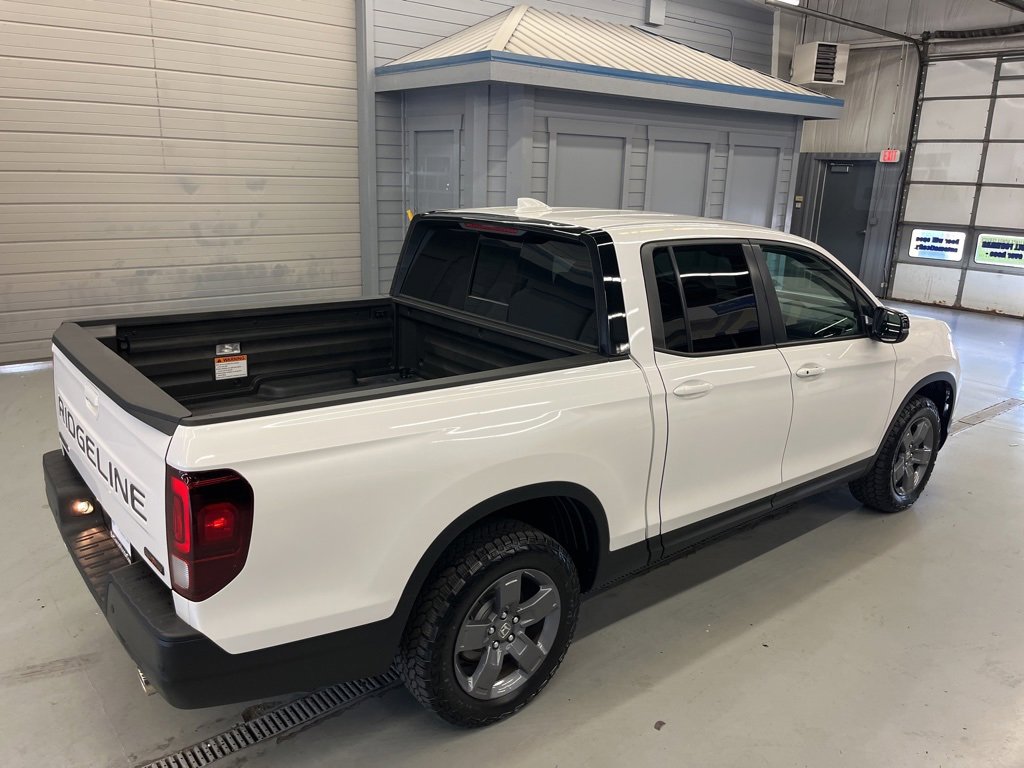 Used 2025 Honda Ridgeline TrailSport image 9
