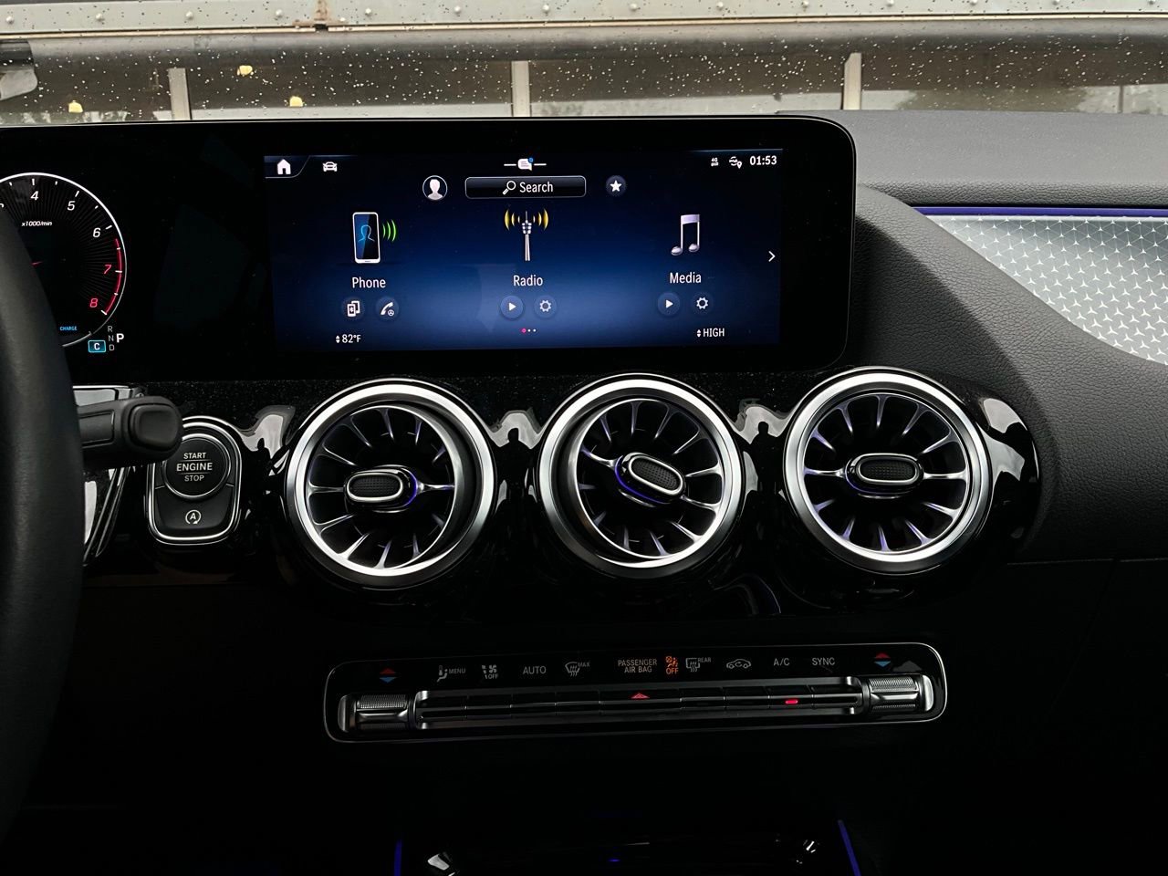 Used 2025 Mercedes-Benz GLA 250 image 28