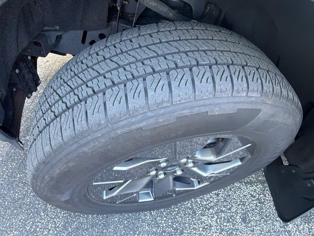 Used 2025 Ford F150 Lightning Flash AWD/4WD image 10