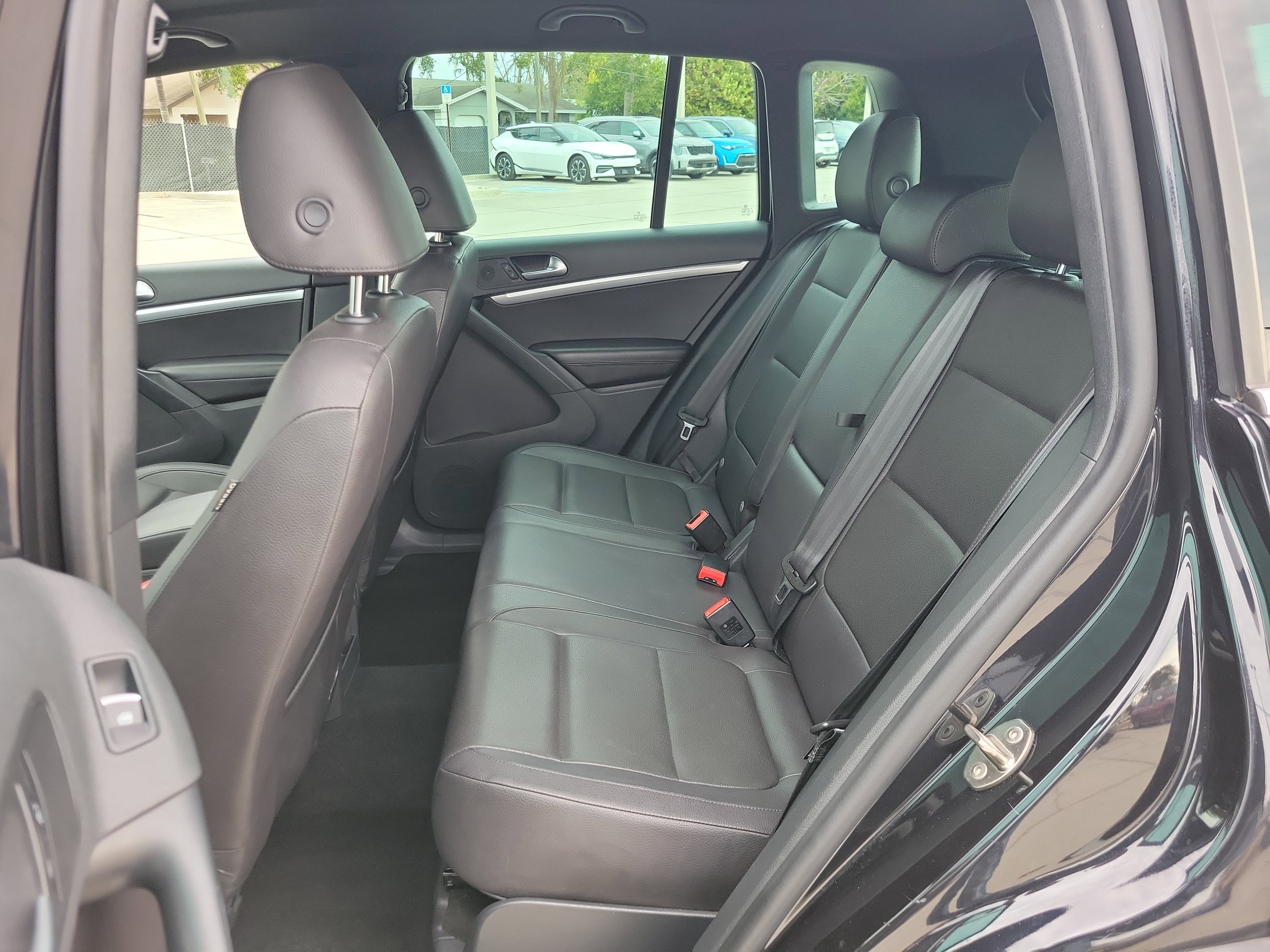 Used 2016 Volkswagen Tiguan R-Line image 15