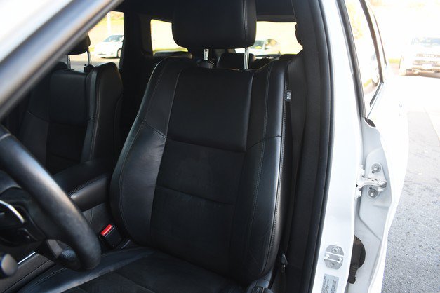 Used 2017 Jeep Grand Cherokee Altitude AWD/4WD image 17