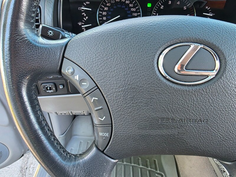 Used 2004 Lexus LX 470 4WD image 41