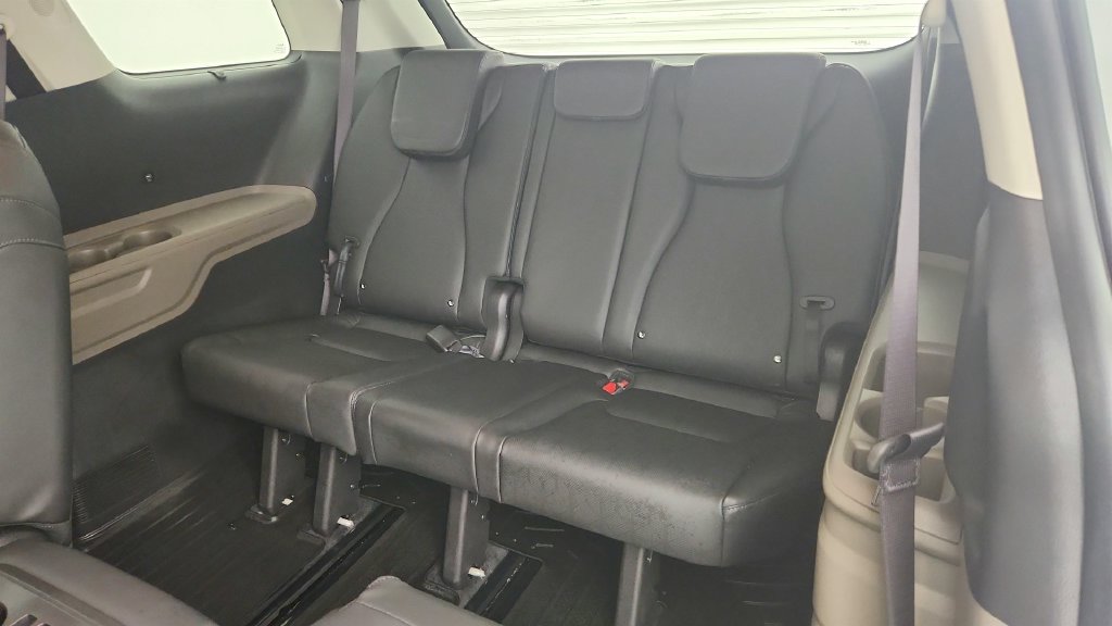 Used 2026 Kia Carnival EX FWD image 26