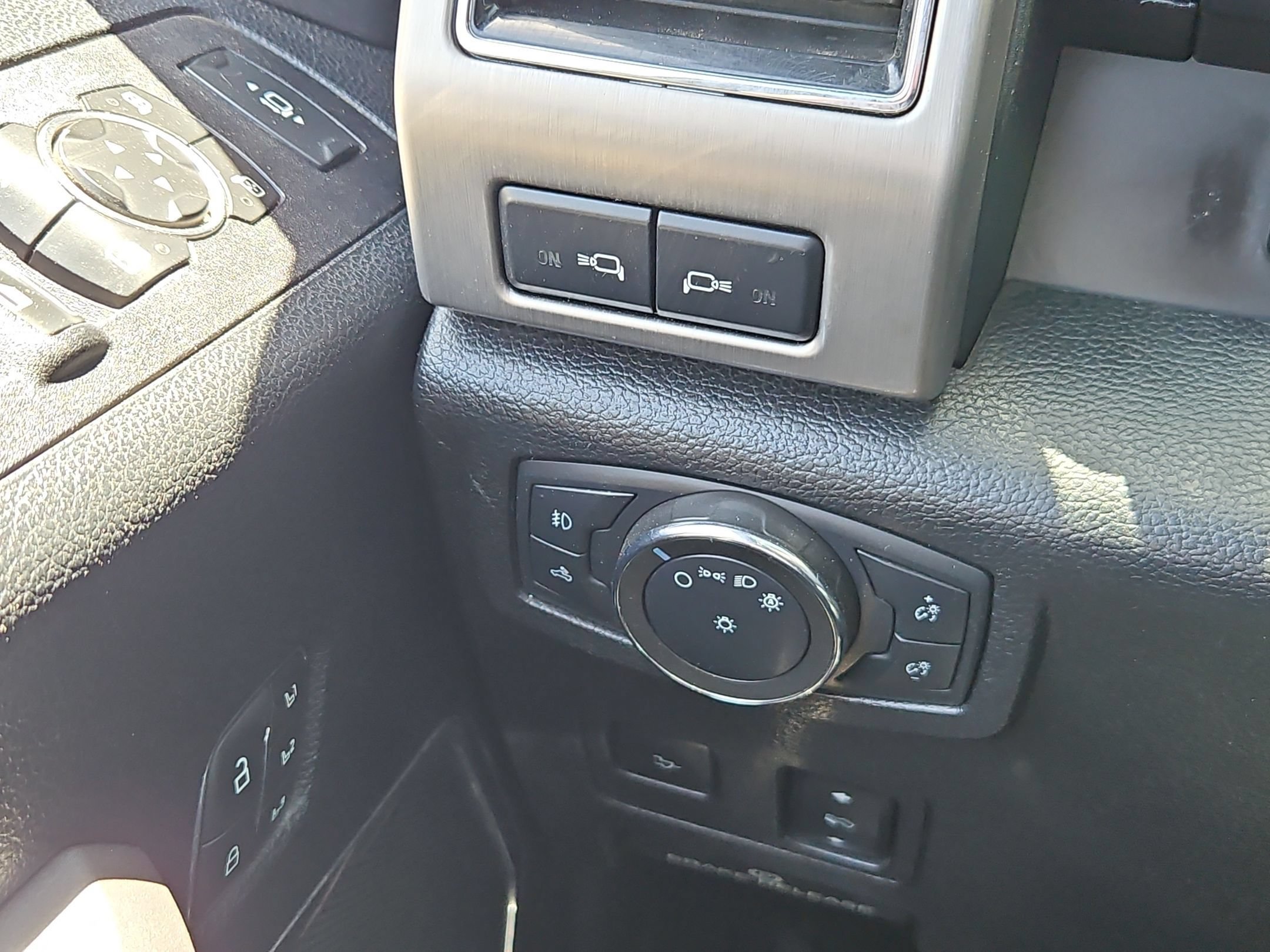 Used 2020 Ford F350 Platinum AWD/4WD image 15