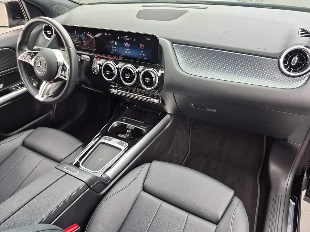 Used 2025 Mercedes-Benz GLA 250 image 32