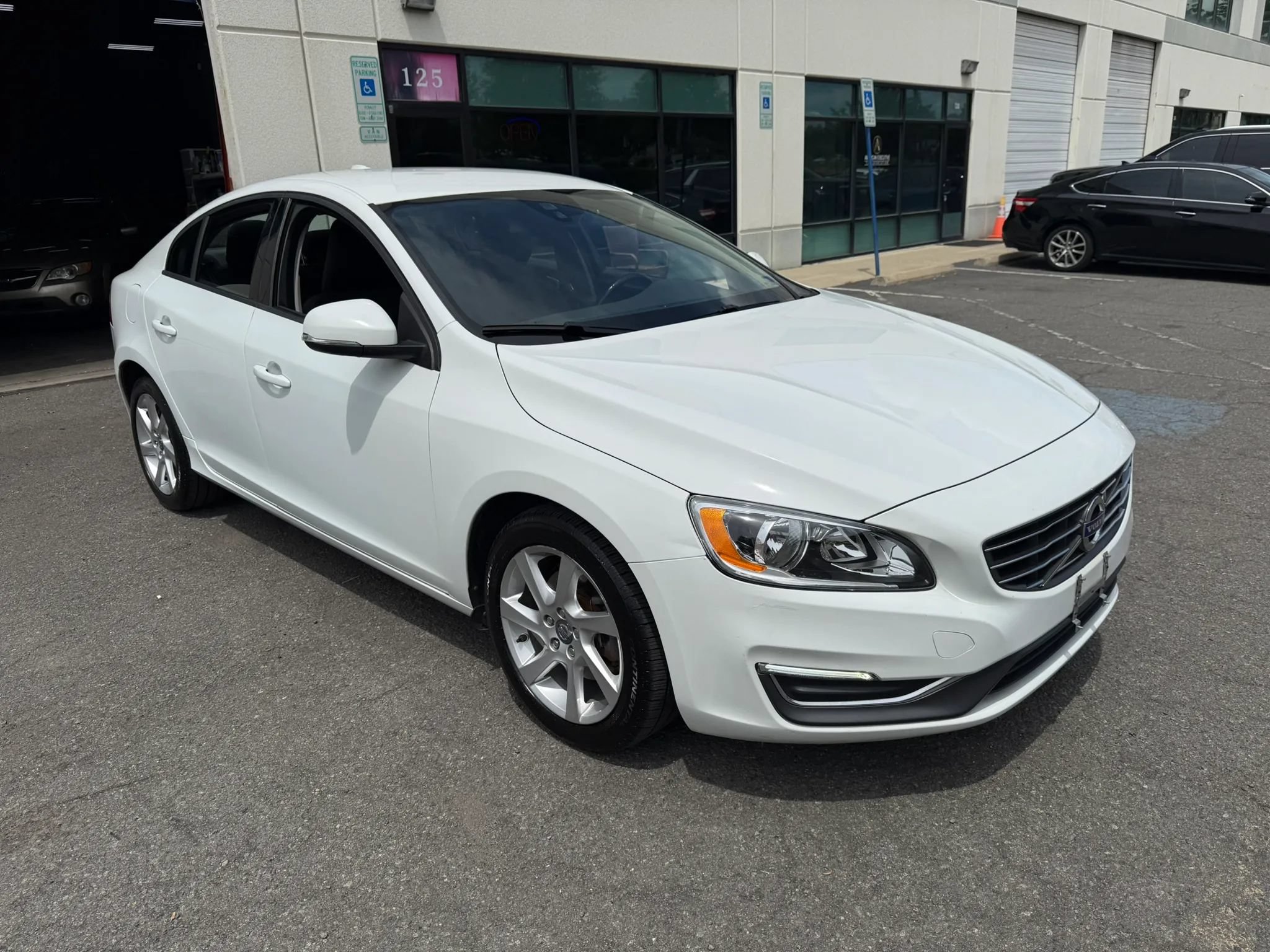 Used 2015 Volvo S60 T5 FWD image 8