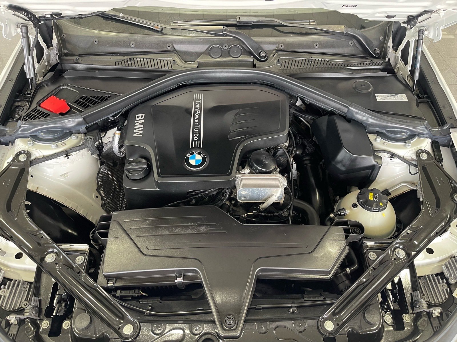 Used 2016 BMW 228i Convertible RWD image 19