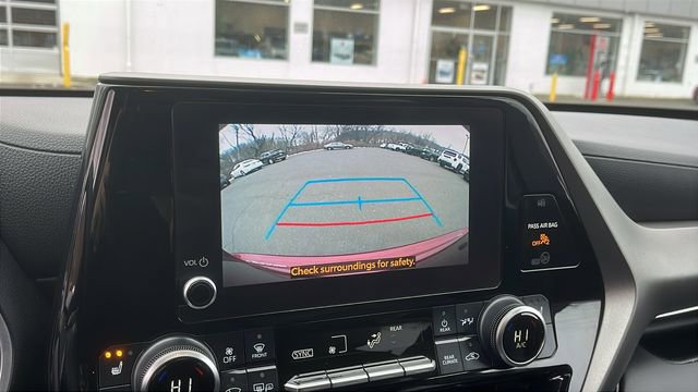 Certified 2023 Toyota Highlander XLE image 16