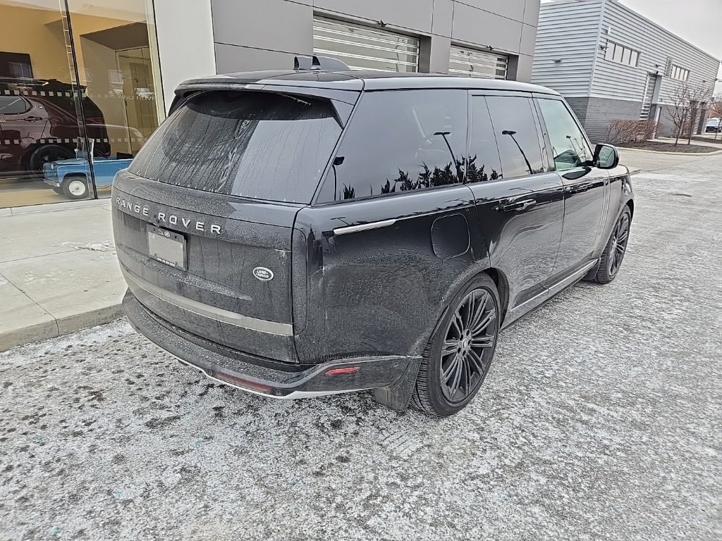 Certified 2023 Land Rover Range Rover SE image 5