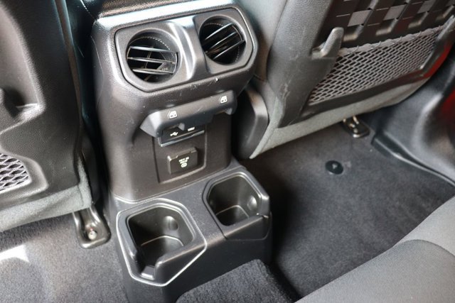Used 2020 Jeep Gladiator Rubicon AWD/4WD image 27