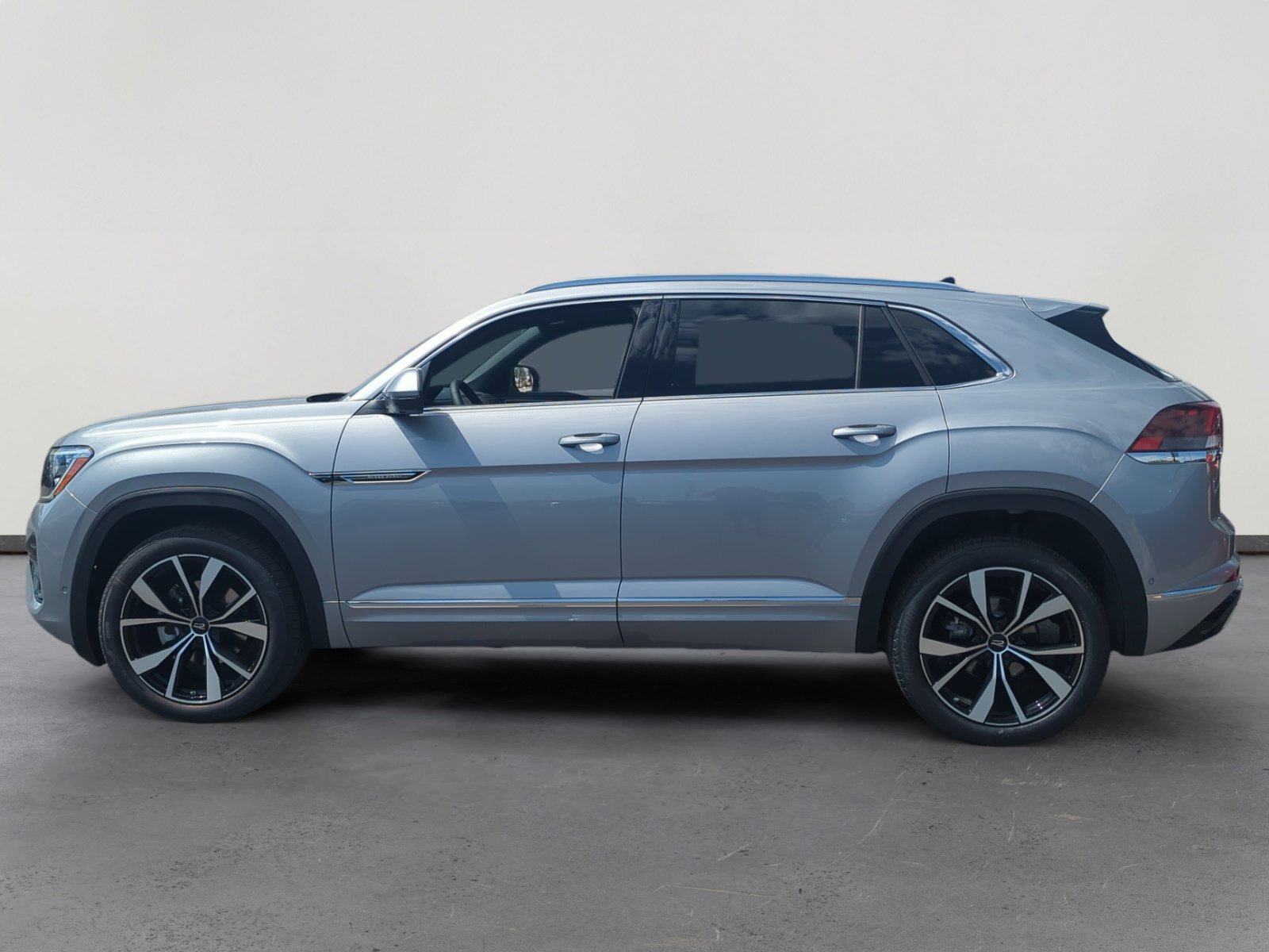 New 2026 Volkswagen Atlas Cross Sport SEL Premium R-Line image 2
