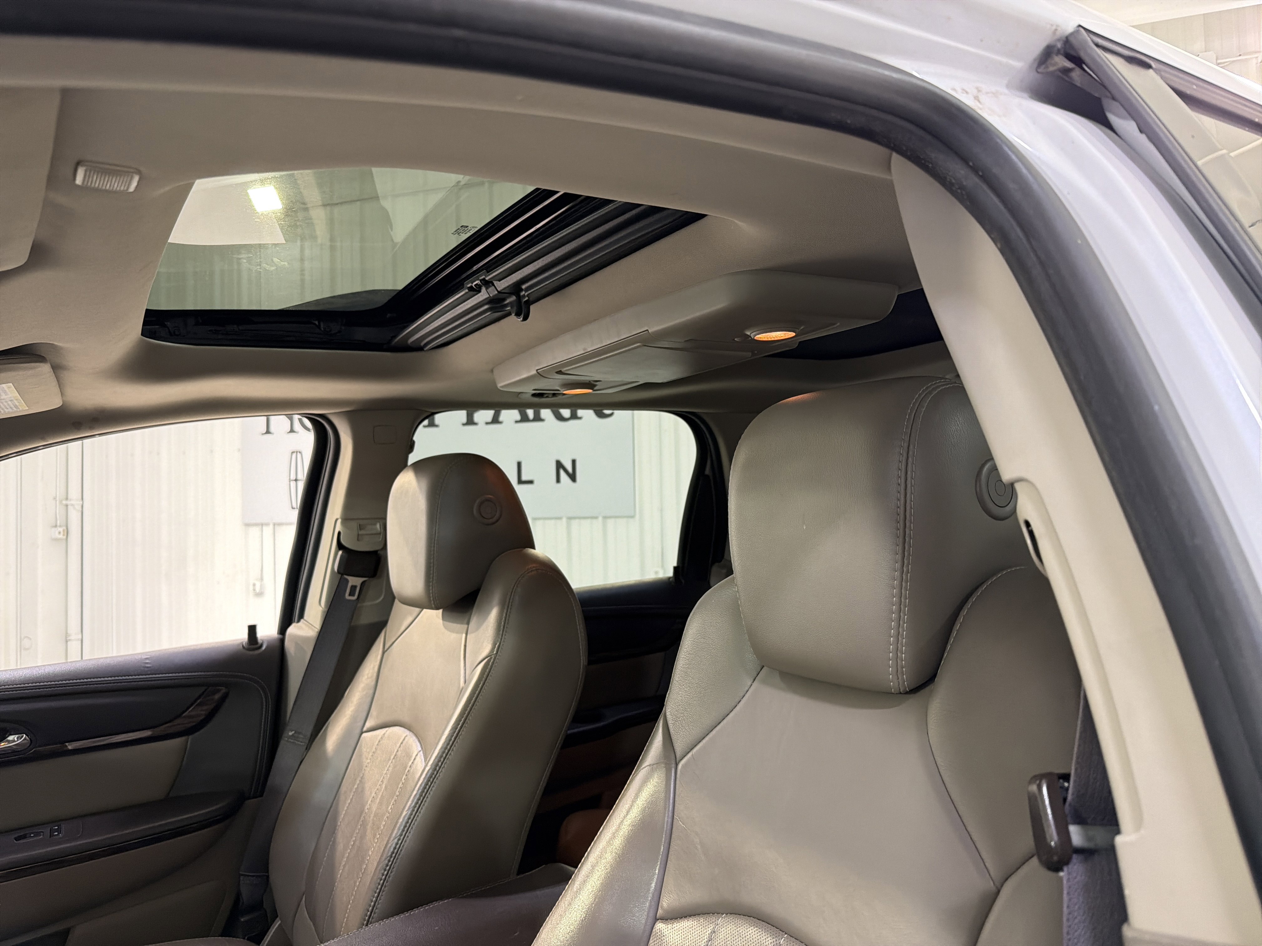 Used 2016 GMC Acadia Denali image 10