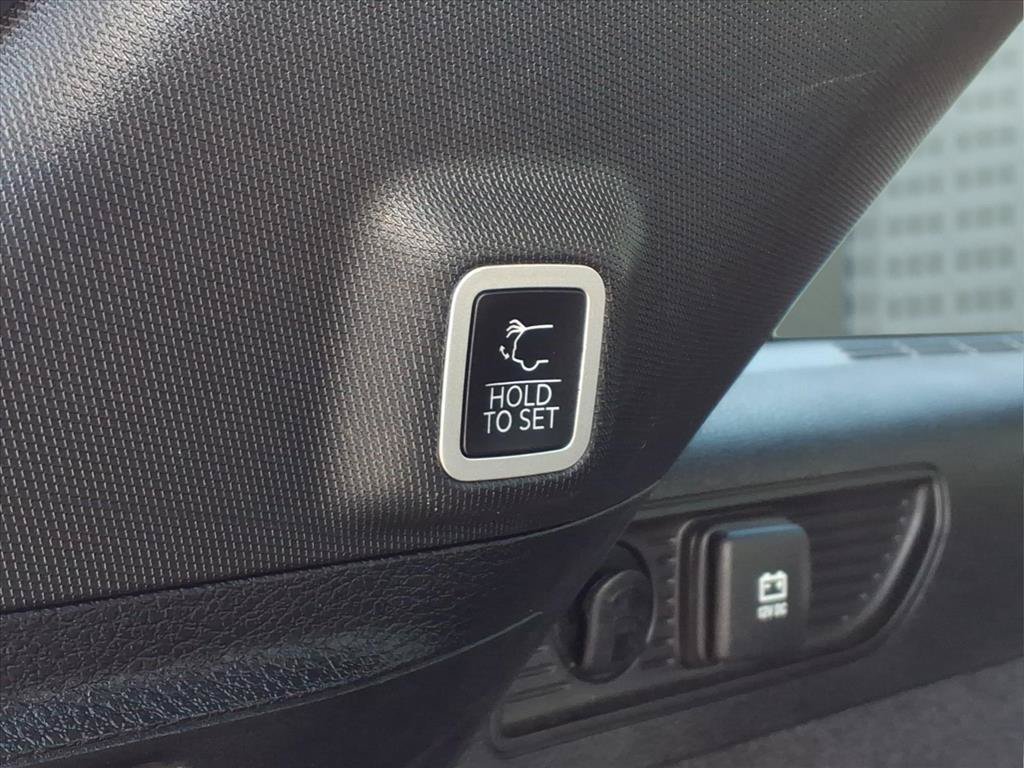 Certified 2023 Jeep Grand Cherokee Summit AWD/4WD image 29