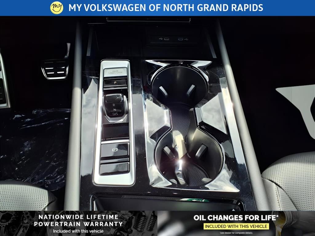 New 2026 Volkswagen Atlas Cross Sport SEL R-Line image 15