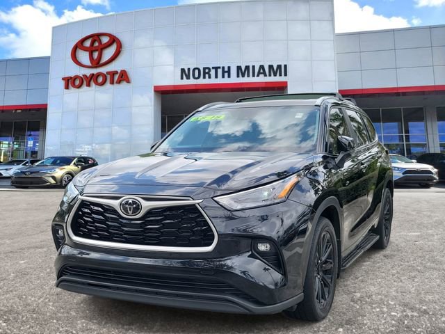 Used 2024 Toyota Highlander XLE video 2